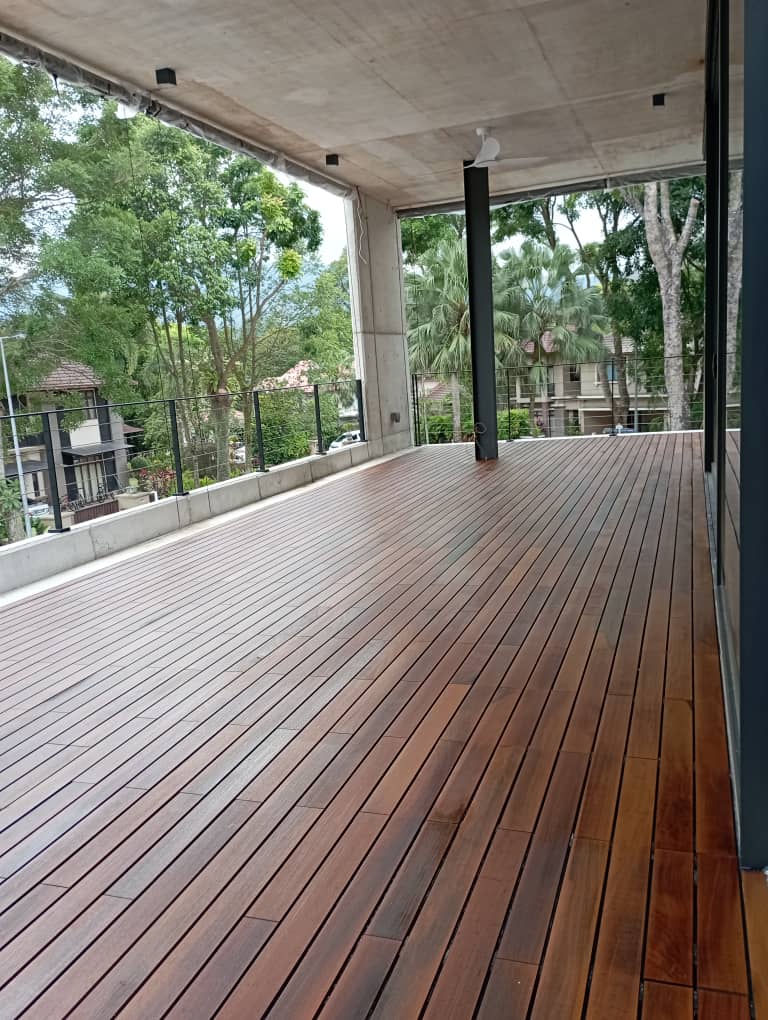 Trio House Deck